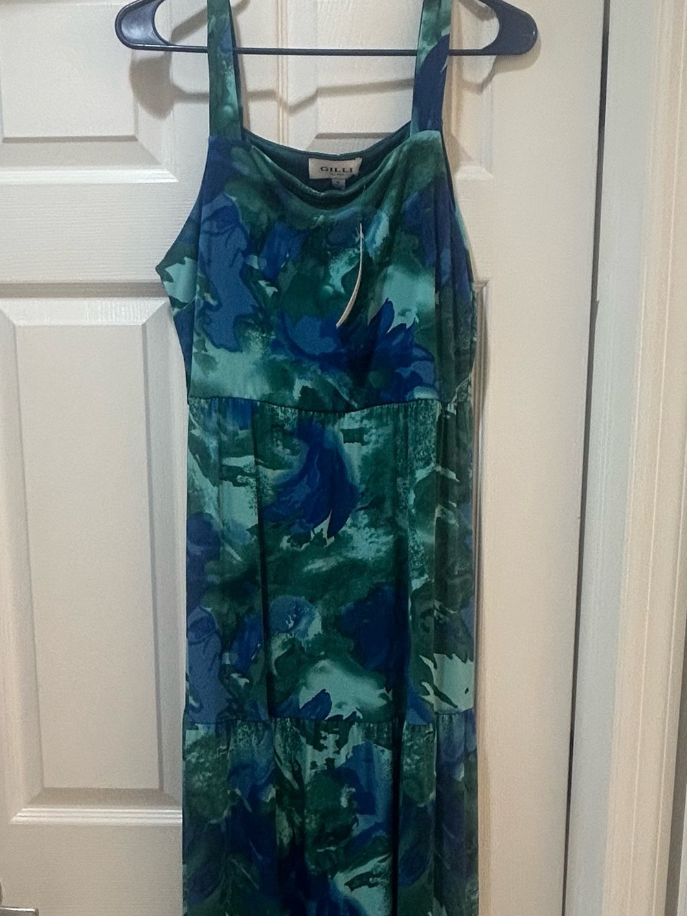 Gilli Blue & Green Floral Maxi Dress medium stitch fix